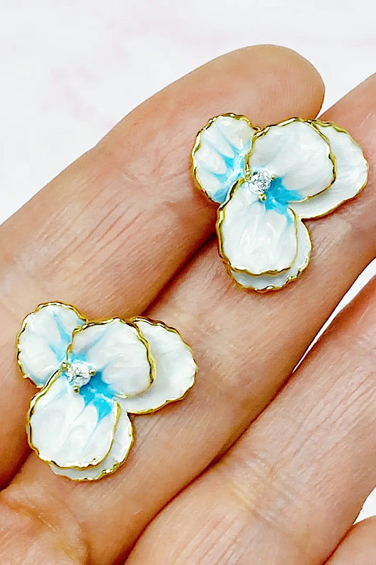 RESTOCK ON THE WAY: The Noble Bloom Flower Earring